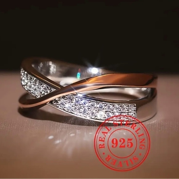 Elegant Silver and Gold Ring with Crystals Ring - Picture 8 of 9